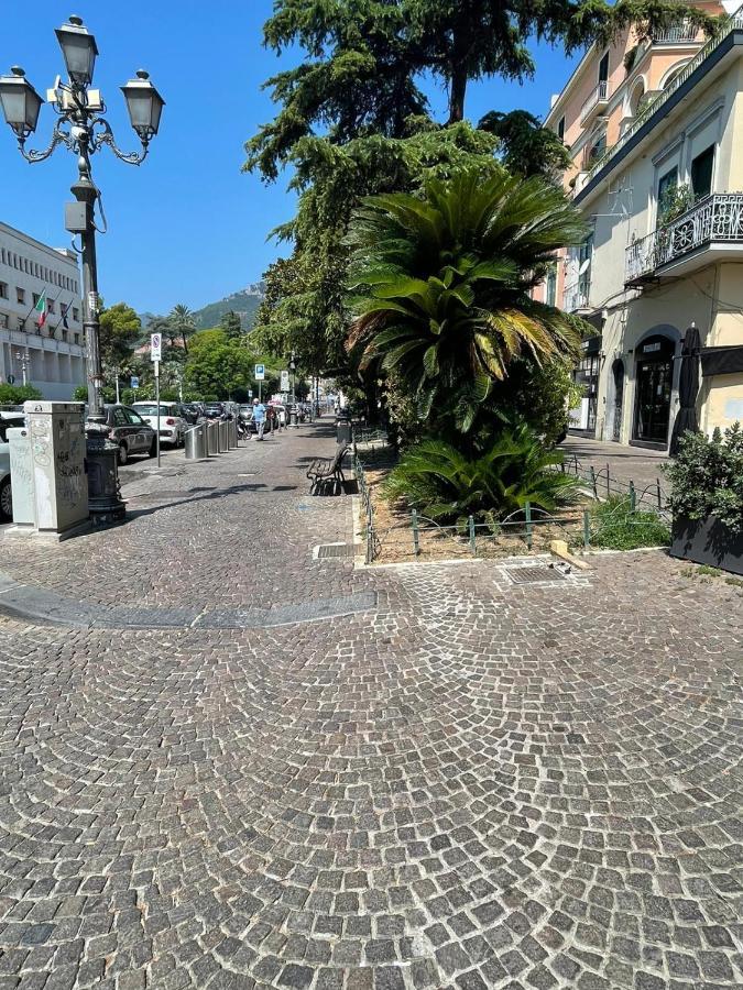 Villa Glam House & Boat Salerno Exterior foto
